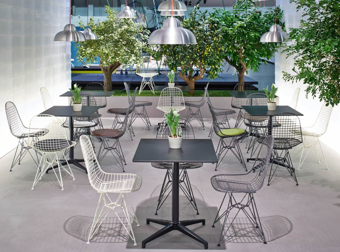 Mesh Eiffel Dining Chair (Black/ White)