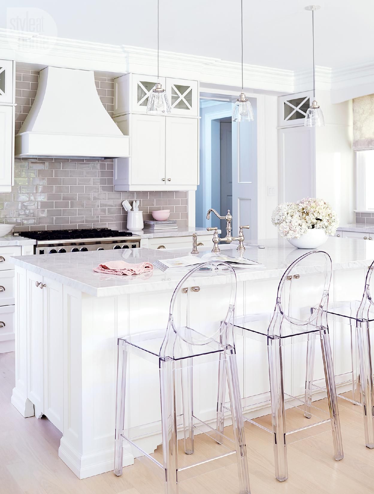 Victoria Ghost Stool