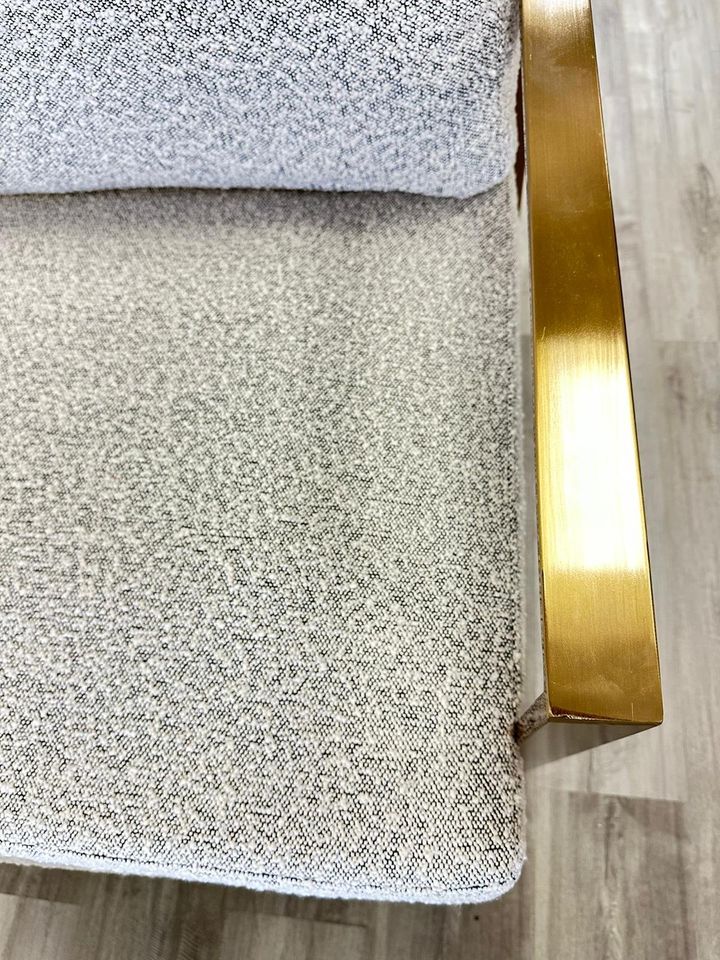 Sidney Lounge Chair (Boucle Fabric)